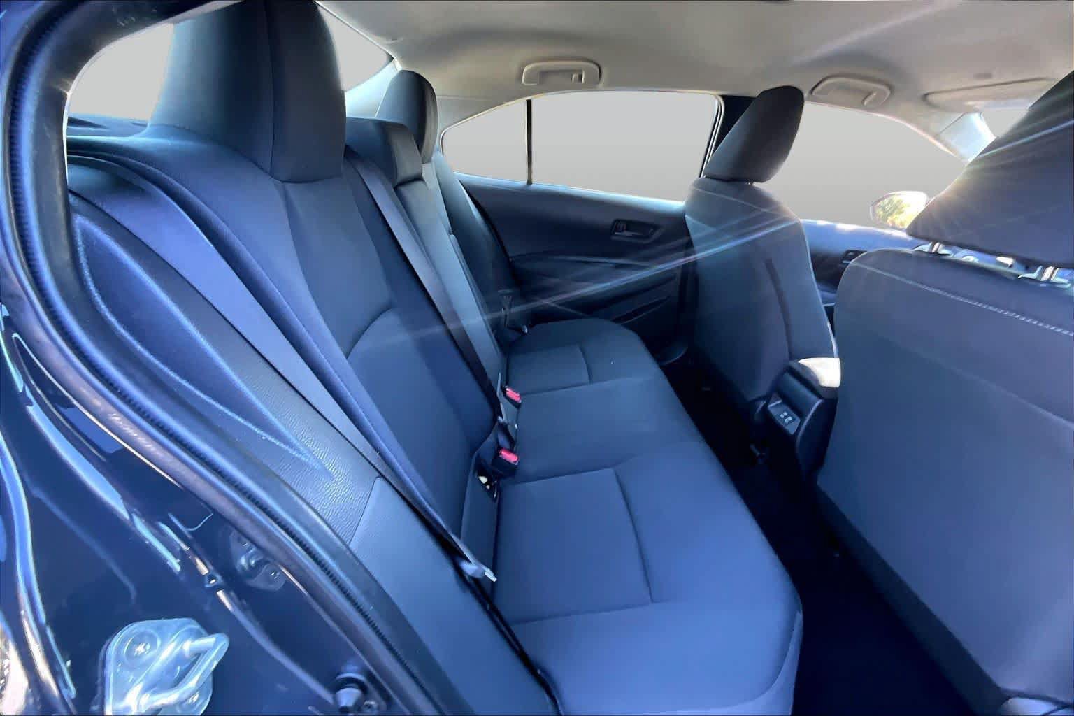 Used 2025 Toyota Corolla LE AWD/4WD image 20