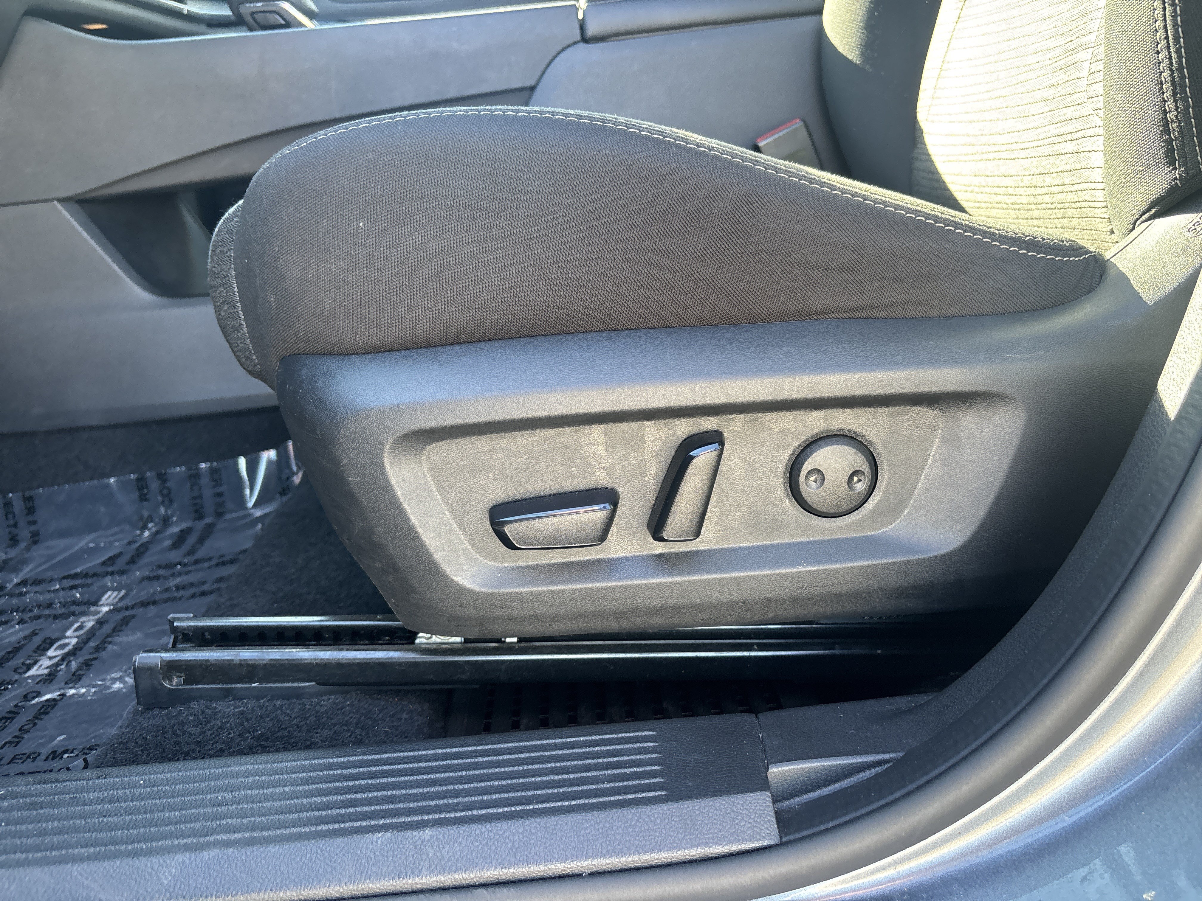 Used 2022 Nissan Rogue SV AWD/4WD image 29