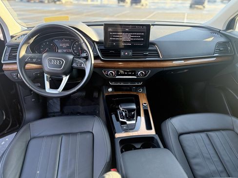 Used 2023 Audi Q5 2.0T Premium w/ Convenience Package image 10