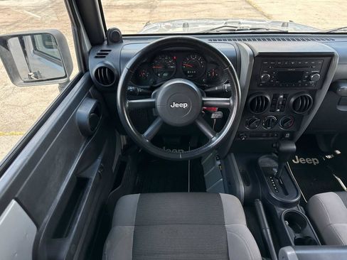 Used 2007 Jeep Wrangler Unlimited X RWD image 37