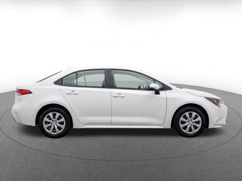 Used 2025 Toyota Corolla LE FWD image 10