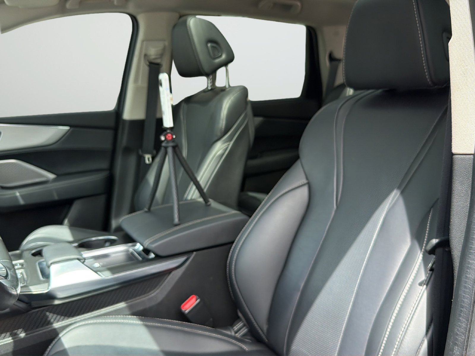 Used 2024 Acura MDX w/ Technology Package FWD image 33
