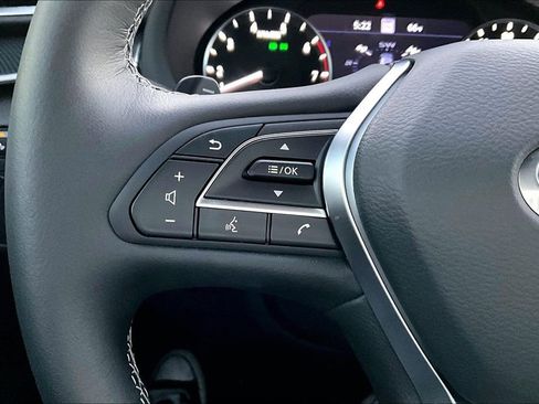 Used 2025 INFINITI QX50 Sport image 18