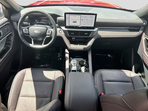 Used 2025 Ford Explorer Platinum w/ LUX Leather Package AWD/4WD image 21