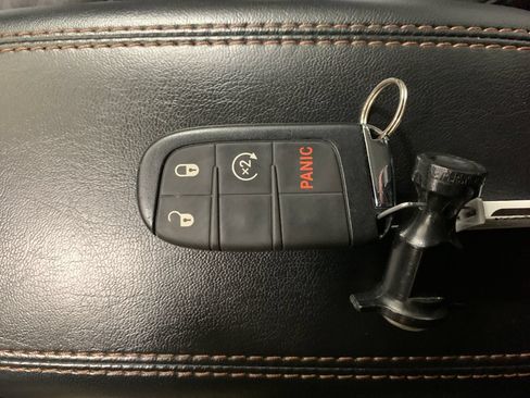 Used 2022 Jeep Compass Limited AWD/4WD image 17