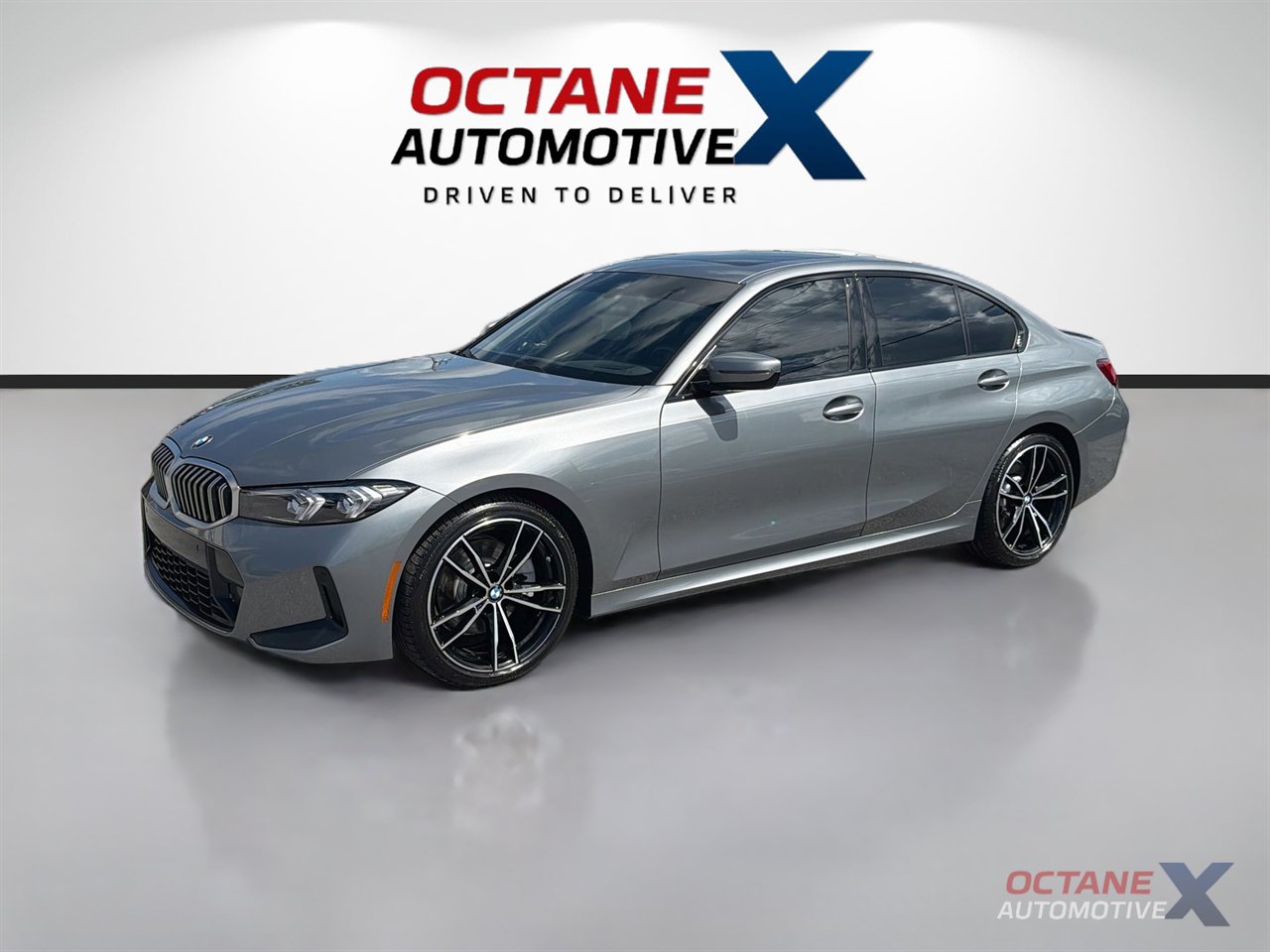 Used 2023 BMW 330i Sedan w/ M Sport Package RWD image 3