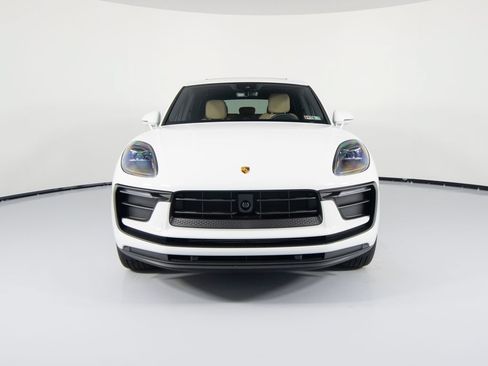New 2026 Porsche Macan AWD/4WD image 13