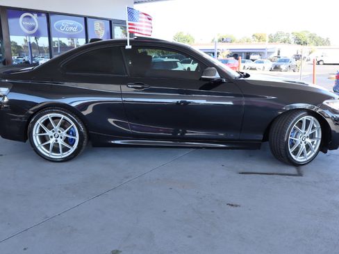 Used 2017 BMW M240i Coupe image 6
