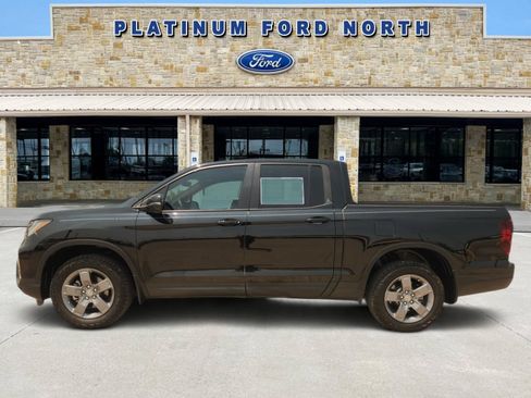 Used 2024 Honda Ridgeline TrailSport image 3