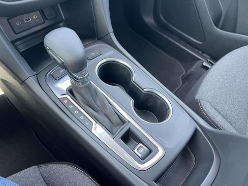 Used 2023 Chevrolet Equinox LT image 29