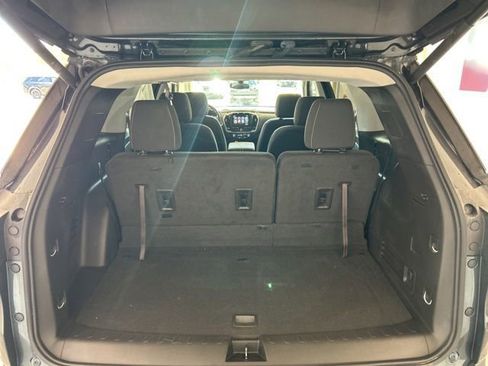 Used 2019 Chevrolet Traverse LT w/ LPO, Floor Liner Package AWD/4WD image 14