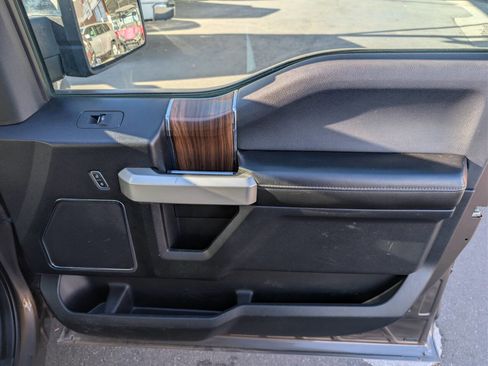 Used 2016 Ford F150 Lariat image 37