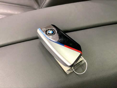 Used 2024 BMW X5 M60i image 9