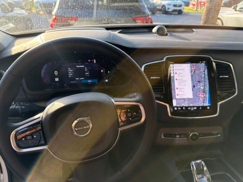 Used 2023 Volvo XC90 B6 Ultimate w/ Protection Package Premier image 3