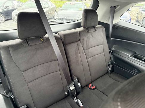 Used 2019 Honda Pilot LX image 25