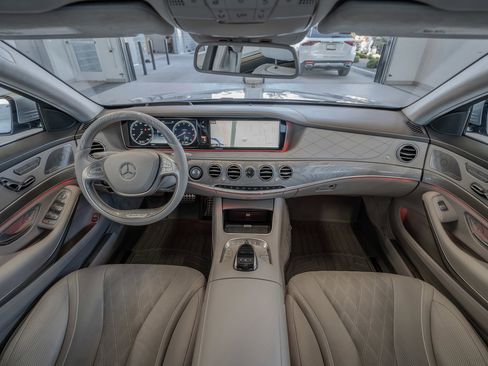Used 2015 Mercedes-Benz S 550 Sedan image 8