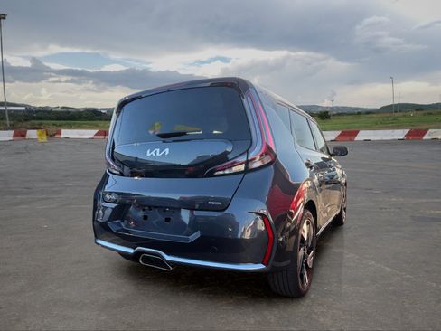 Used 2025 Kia Soul GT-Line w/ GT-Line Technology Package FWD image 3