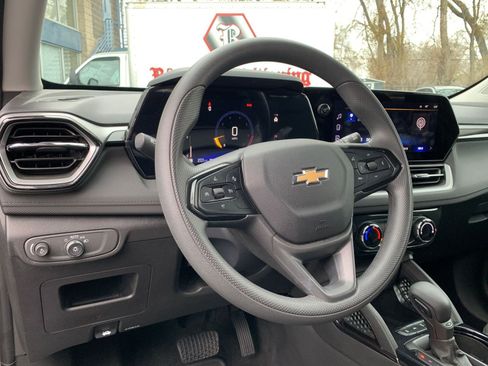 Used 2025 Chevrolet TrailBlazer LT image 32