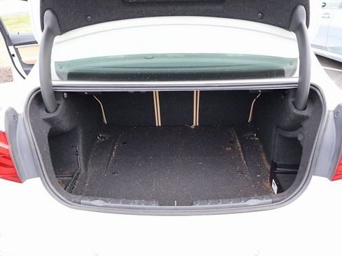 Used 2017 BMW 330i xDrive 330i xDrive image 17