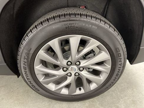 Used 2026 Buick Enclave Preferred FWD image 33