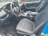 Used 2020 Toyota RAV4 LE image 3