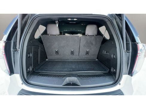 Used 2022 Chevrolet Tahoe LT w/ Luxury Package image 30