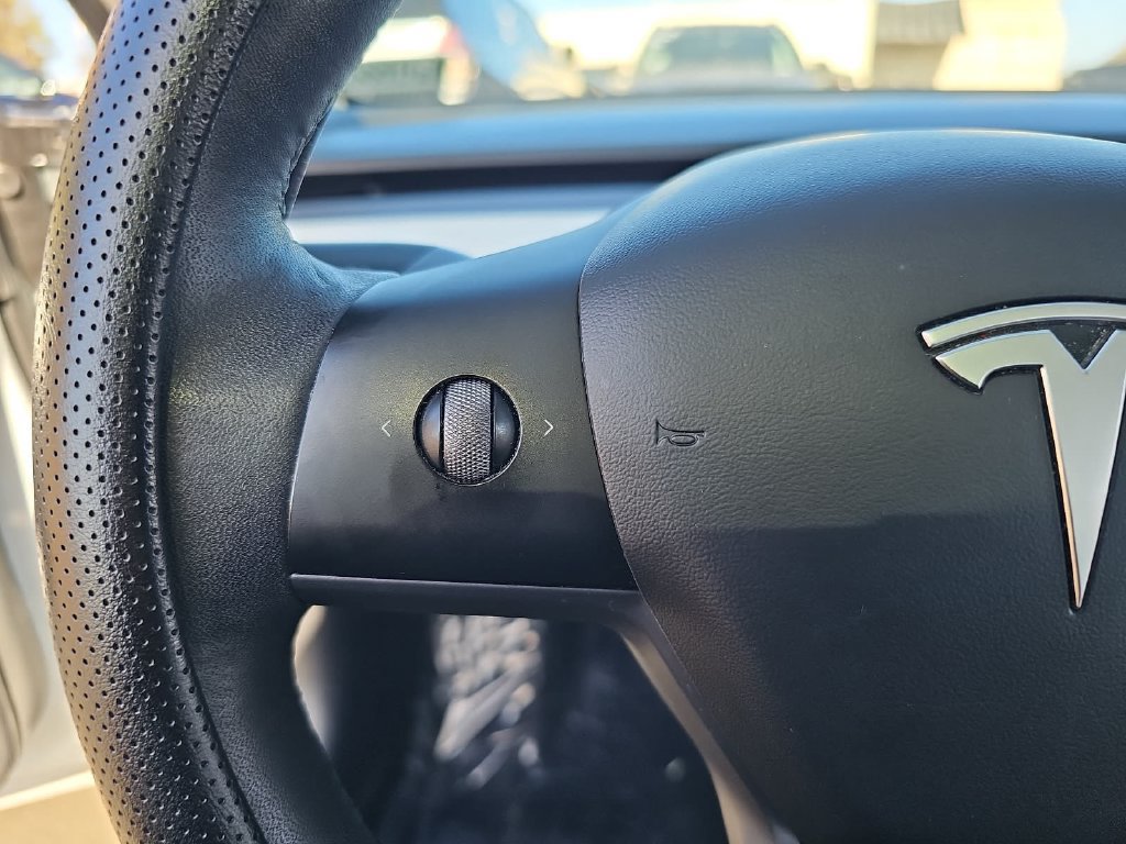 Used 2021 Tesla Model 3 Long Range AWD/4WD image 17
