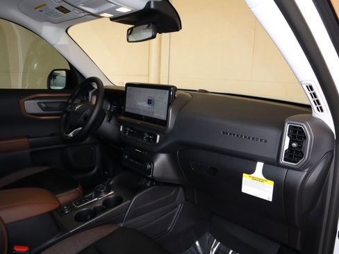 New 2025 Ford Bronco Sport Outer Banks w/ Outer Banks Tech Package+ image 38