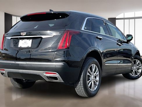 Used 2023 Cadillac XT5 Premium Luxury image 2