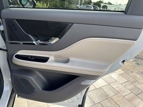 Certified 2022 Lincoln Corsair Reserve w/ Elements Package image 23