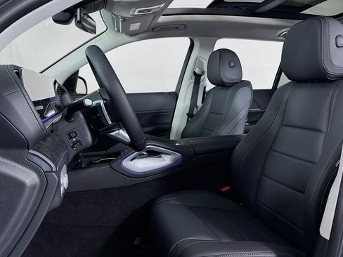 New 2026 Mercedes-Benz GLS 450 4MATIC image 17