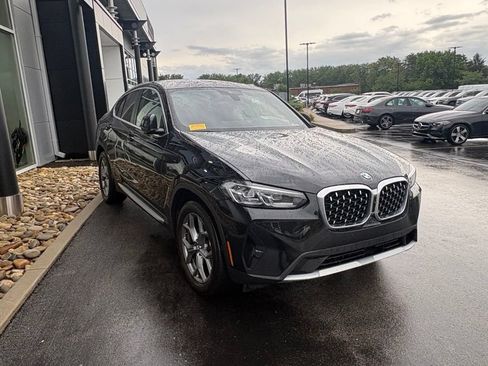 Used 2025 BMW X4 xDrive30i w/ Premium Package AWD/4WD image 4