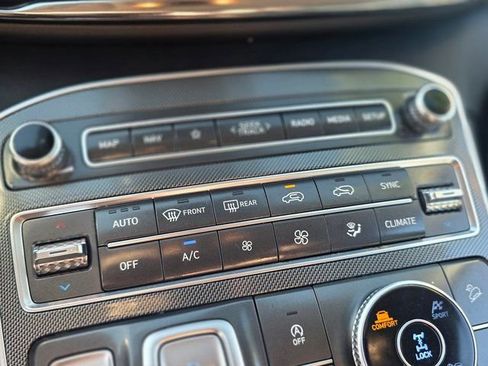 Used 2023 Hyundai Santa Fe SEL image 28