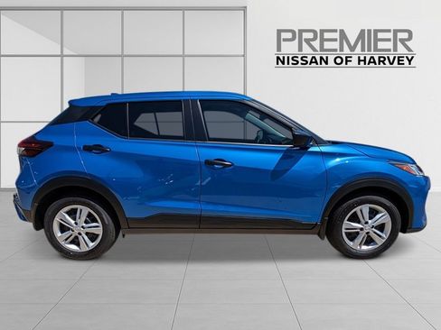 New 2025 Nissan Kicks Play S image 6