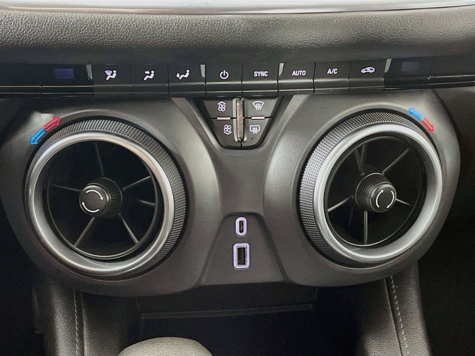 Used 2021 Chevrolet Blazer LT FWD image 9