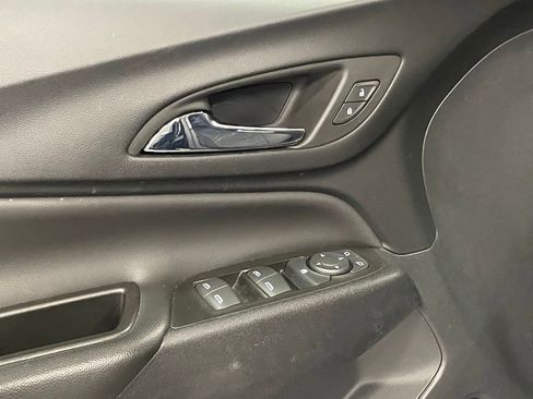 Used 2023 Chevrolet Equinox LT image 11