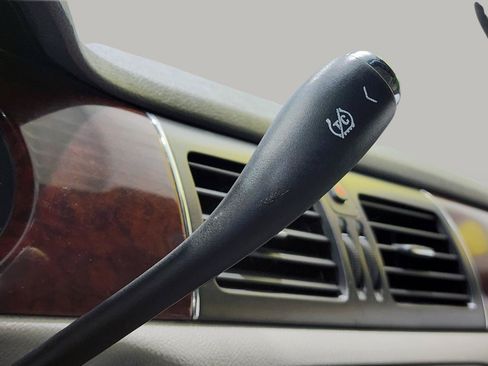 Used 2008 Buick Lucerne CXL w/ Ultra Confidence Package FWD image 18