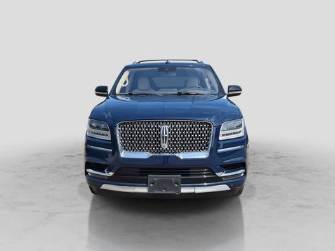 Used 2018 Lincoln Navigator Reserve w/ Technology Package AWD/4WD image 3