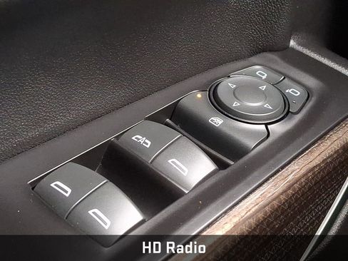 Used 2020 Chevrolet Silverado 1500 LT w/ All-Star Edition image 28