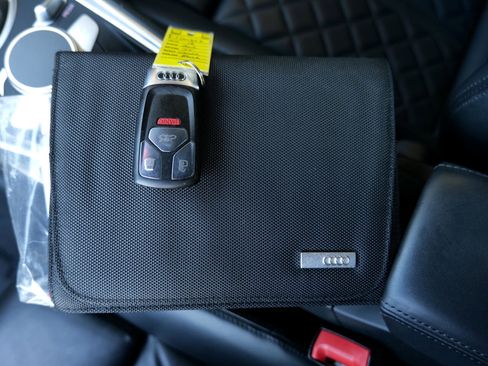 Used 2018 Audi TT 2.0T w/ Technology Package image 32