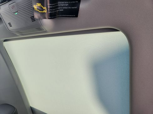 New 2025 Volkswagen Tiguan SE AWD/4WD image 34