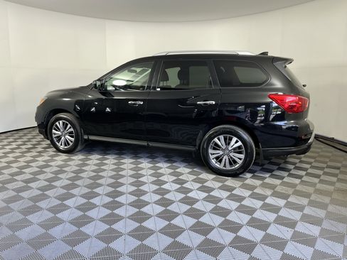 Used 2019 Nissan Pathfinder S AWD/4WD image 2