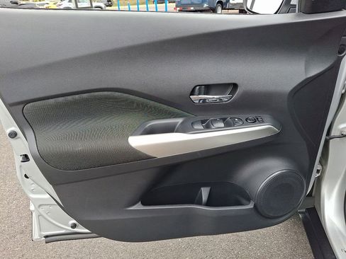 Certified 2020 Nissan Kicks SV image 14