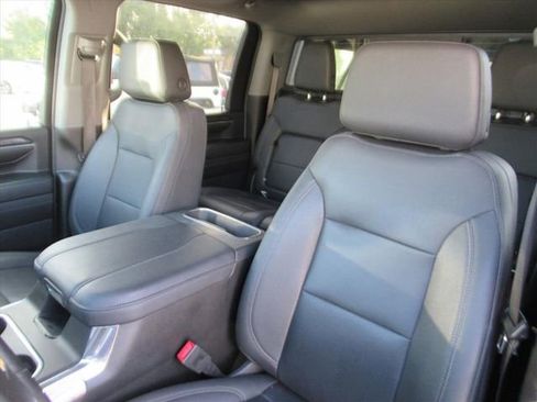 Used 2024 Chevrolet Silverado 2500 LTZ w/ LTZ Convenience Package image 19