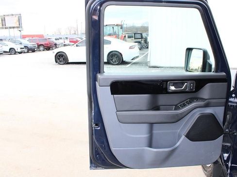 Used 2024 INEOS Grenadier Fieldmaster Edition image 10