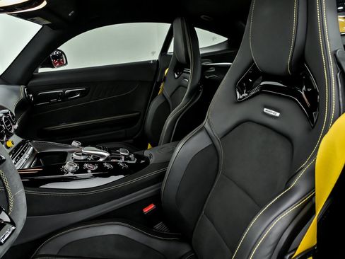 Used 2018 Mercedes-Benz AMG GT R image 22