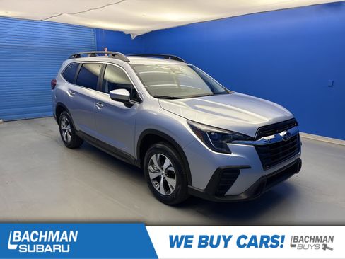 Used 2025 Subaru Ascent Premium AWD/4WD image 1