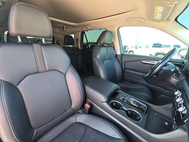 Used 2025 Honda Pilot Touring image 23