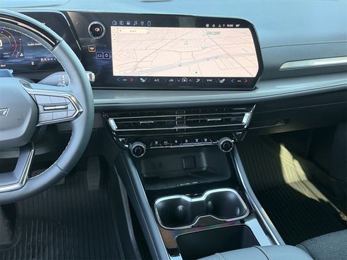 New 2026 Chevrolet Traverse LT w/ Enhanced Driving Package image 15