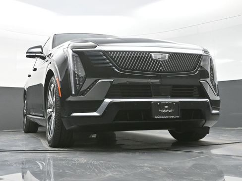 New 2025 Cadillac Escalade IQ Luxury 1 image 9